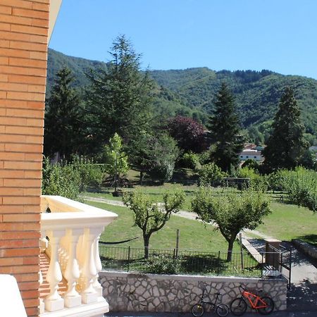 La Villa Guest House Capitignano ภายนอก รูปภาพ