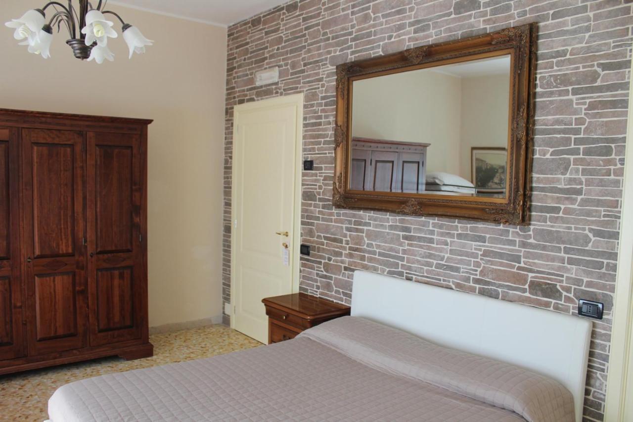 La Villa Guest House Capitignano ภายนอก รูปภาพ