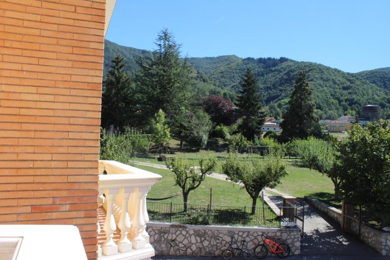 La Villa Guest House Capitignano ภายนอก รูปภาพ