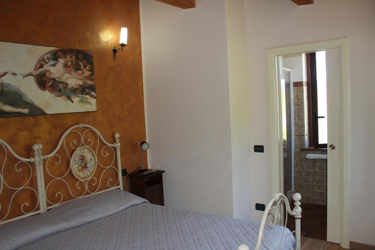 La Villa Guest House Capitignano ภายนอก รูปภาพ