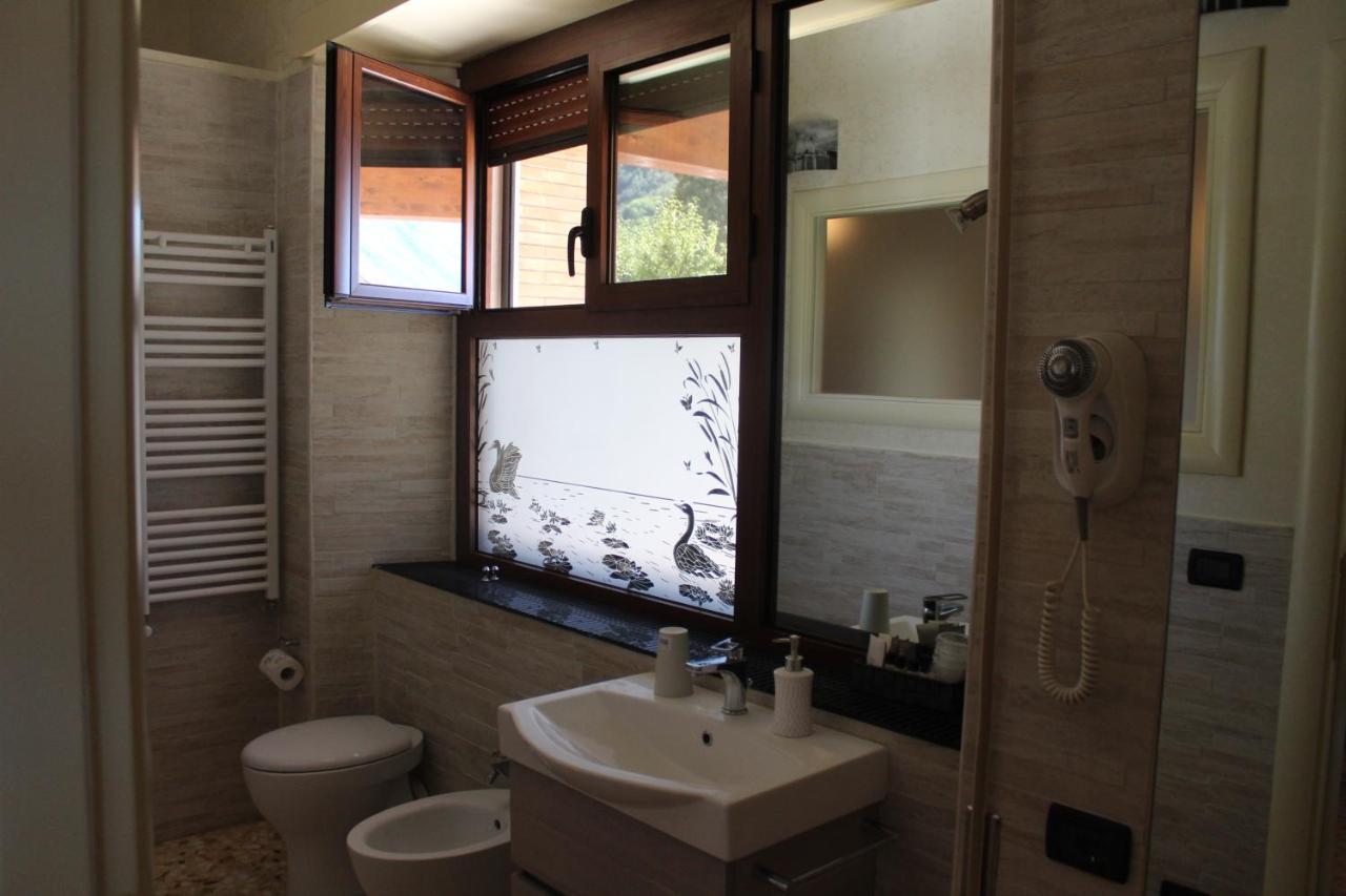La Villa Guest House Capitignano ภายนอก รูปภาพ